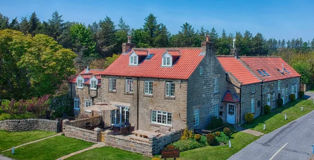 Smugglers Rock House and Cottages