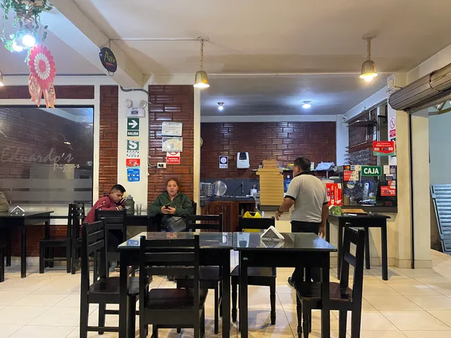 Eduardo's pizza 🍕