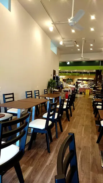 BOBA Cafe イオンタウン津城山店