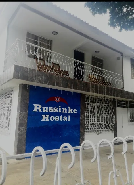 Home to Go Hostal apartamentos y Hostal Russinke