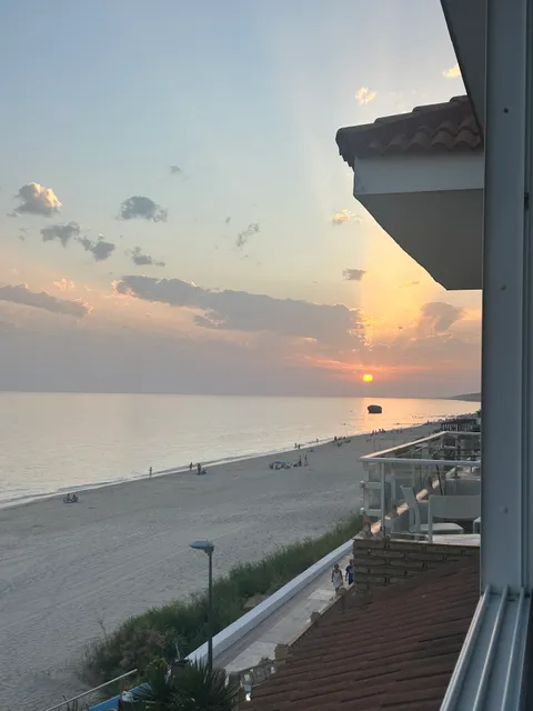 A LA ORILLA DEL MAR. Apartamentos San Francisco Matalascañas