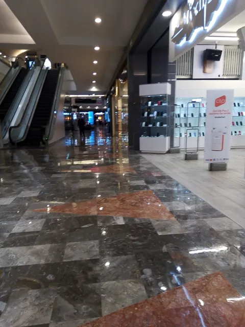 Terminal Centro Comercial Santa Fé