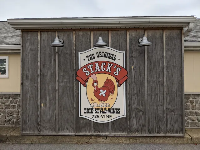 The Vine Bar and Grille