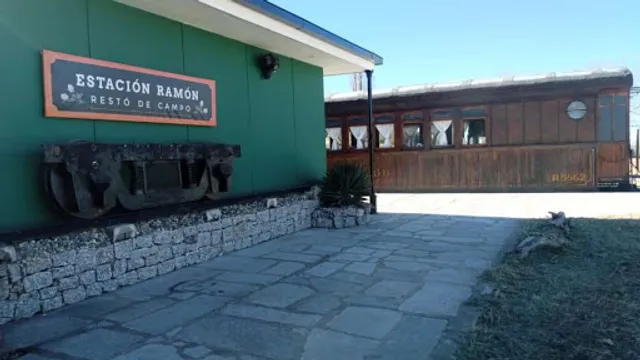 Estación Ramón • Restó de campo