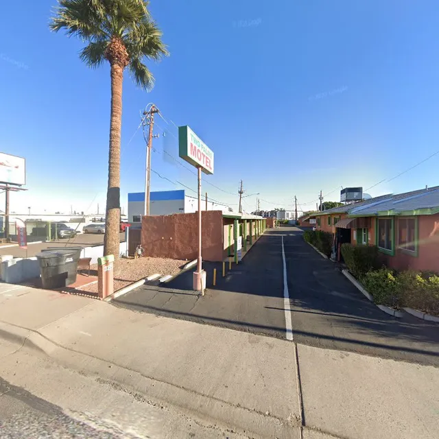Two Palms Motel