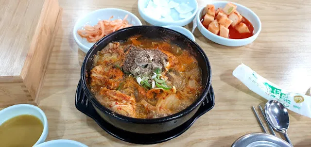 Sinuiju Traditional Chapssal Sundae Sinchon