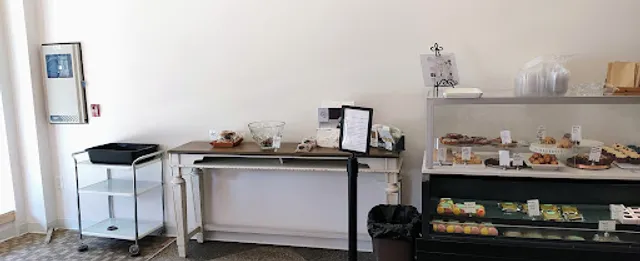 Meringue Bakery & Cafe