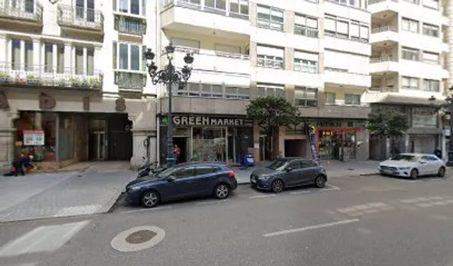 R. de García Barbón, 93