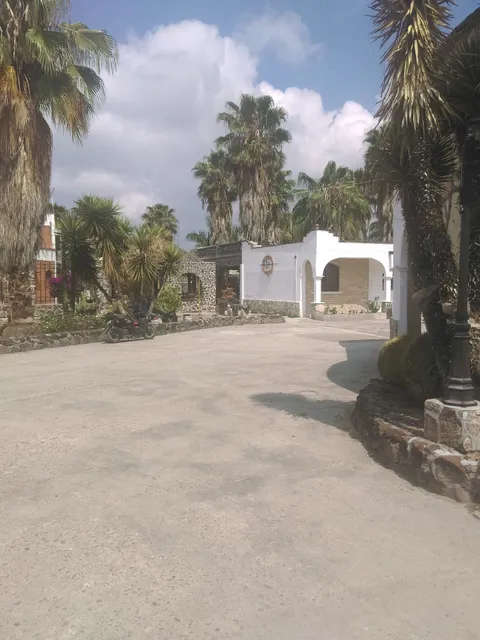 Hotel High Sierra Inn