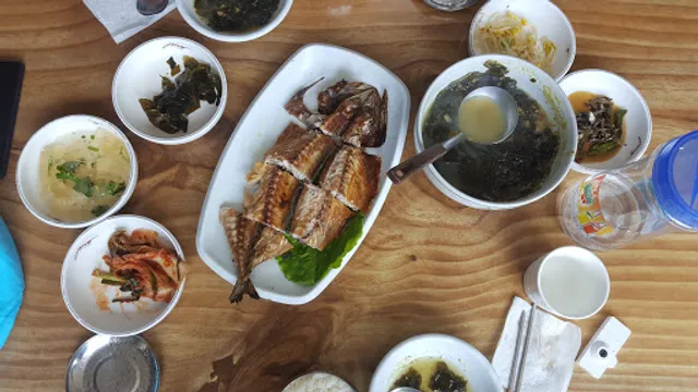 화성식당 Hwaseong Restaurant