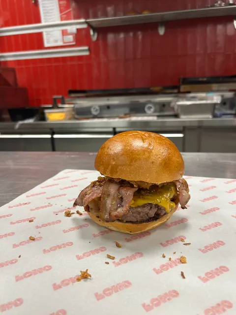 Fomo Burger - Hamburguesería en Mahón