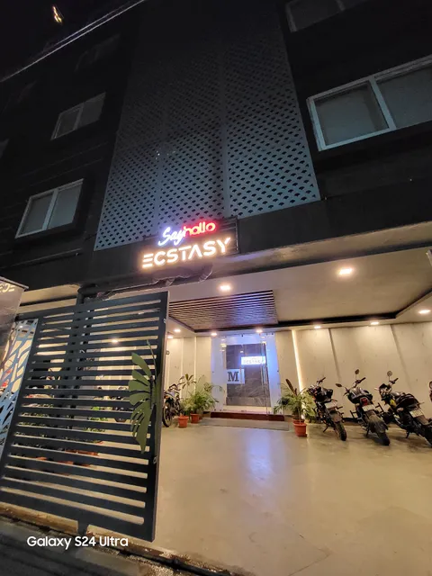 Super Townhouse OAK Sayhallo Ecstasy