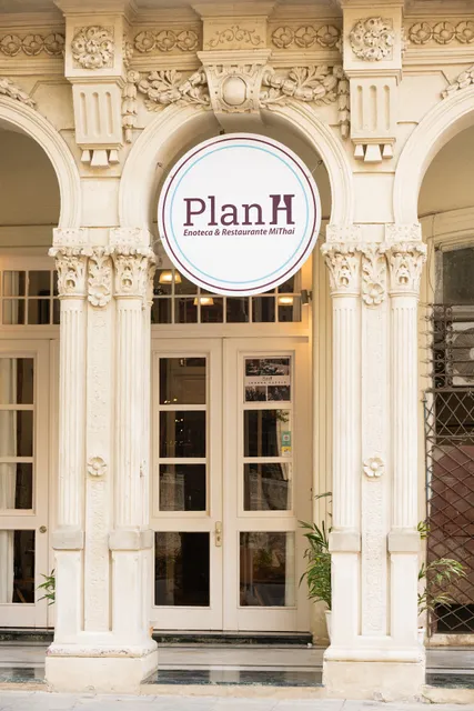 Planh Wine and Thai cuisine in Havana