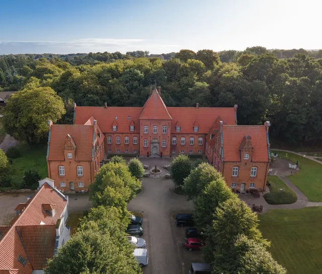 Sophiendal Slotshotel & konferencecenter