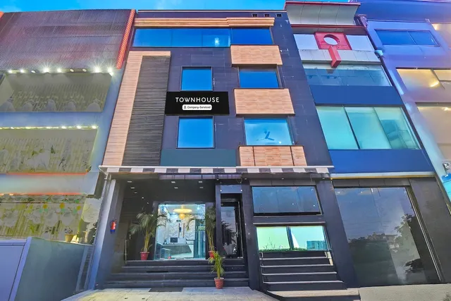 Townhouse Oak Amrapali Circle Formerly Hotel Aqua