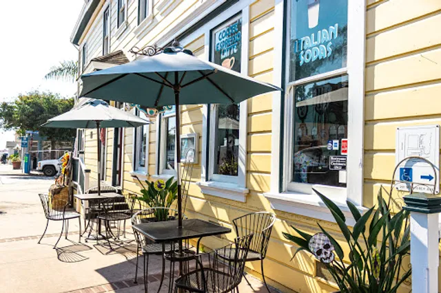 Castagnola Deli & Café