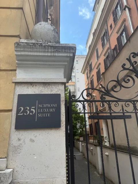Scipioni 235 Luxury Suite