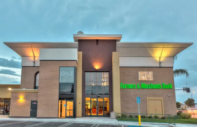 Farmers & Merchants Bank