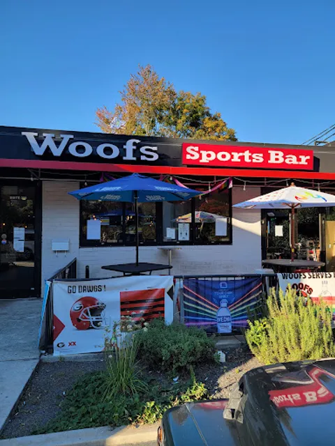 Woofs Sports Bar