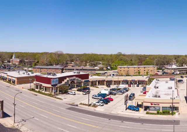 95th Street Plaza Shopping Mall