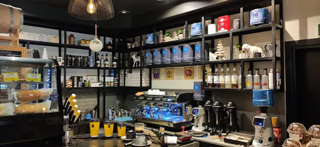 Black Bear coffee bar