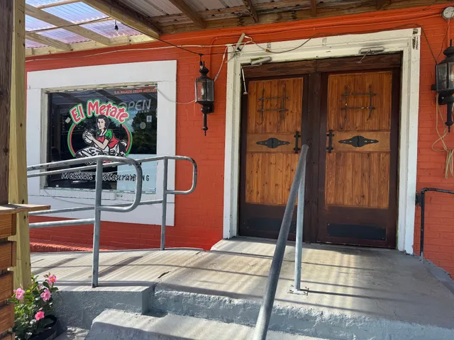 El Metate Mexican Restaurant
