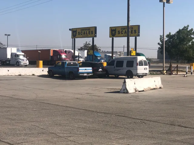 Fowler Truck and Auto Plaza