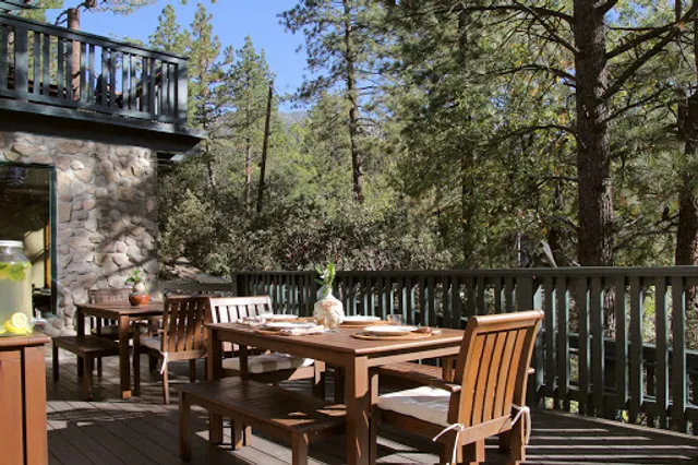 The Grand Idyllwild Lodge