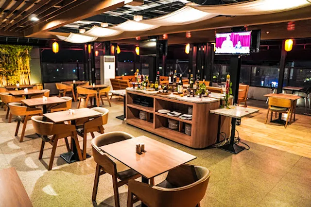 Kuretake Rooftop Cafe & Resto