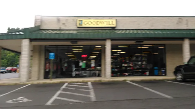 Morgan Square Shopping Center