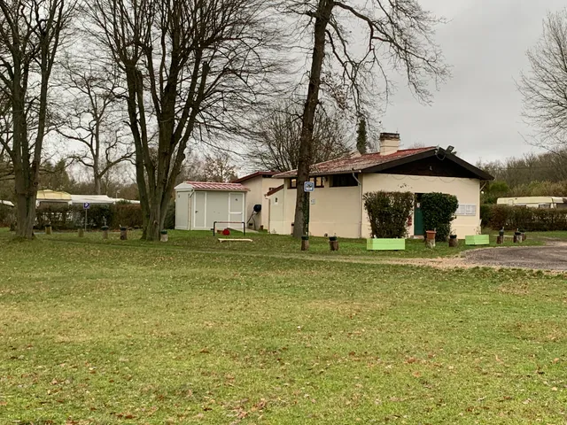 Camping Caravaning Valparis