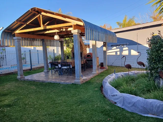 AROMA GUESTHOUSE, UPINGTON