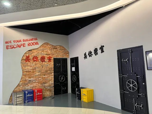 Grounded Escape Room