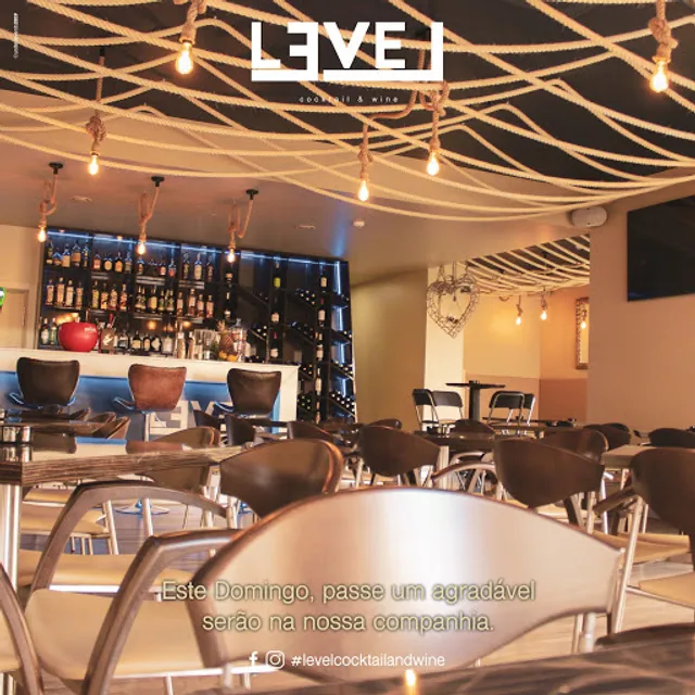 LEVEL - Cocktails & Wine
