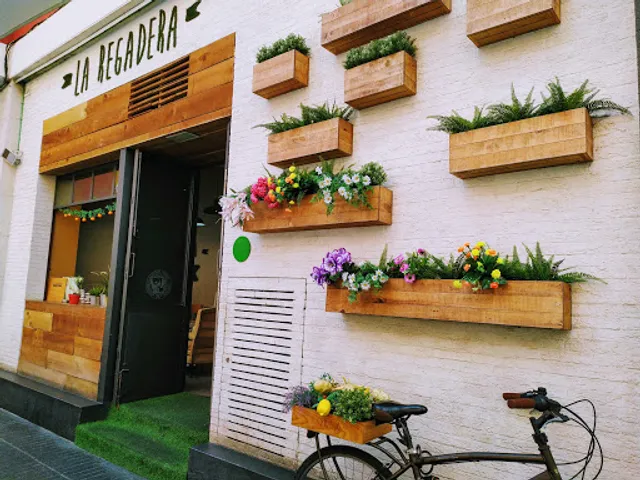 La Regadera Food & Drink