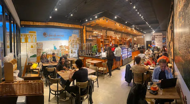 Qahwah House W Village