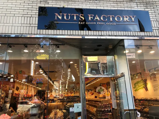 Nuts Factory