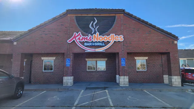 Kim's Noodles Bar & Grill