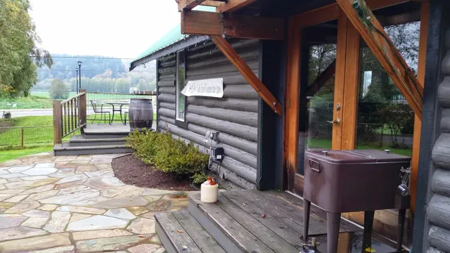 Genoa Cellars Tasting Room - Woodinville Warehouse District