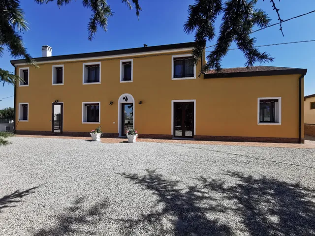 Riva del Gallo Hotel con Ristorante