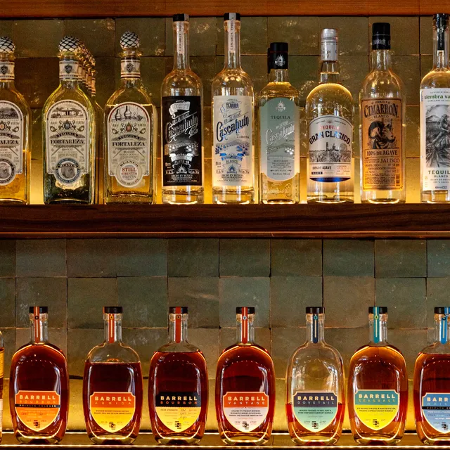 Roselle Bar & Lounge