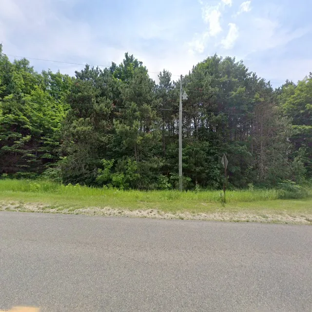 Wind In the Pines B & B