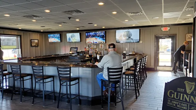 The Home Stretch Bar and Grill