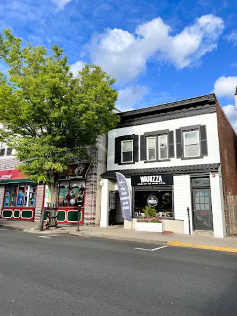 Wahizza Pizzeria & Restaurant ( Italian )