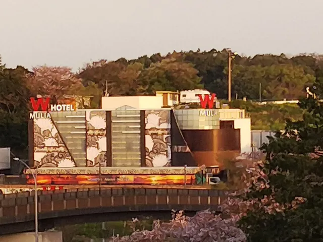 HOTEL W-MULIA (ホテル ダブリュームリア)