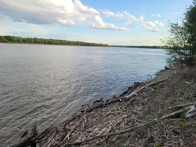 Mississippi Greenway Trailhead: North Riverfront Park-South Entrance