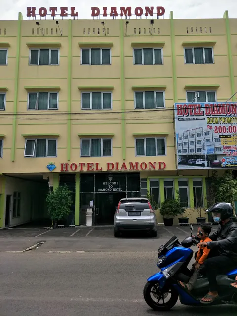 SUPER OYO 90118 Hotel Diamond Syariah