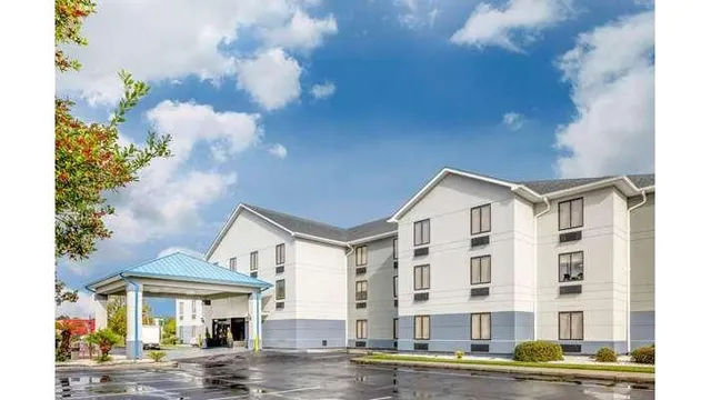 Baymont by Wyndham Pooler/Savannah