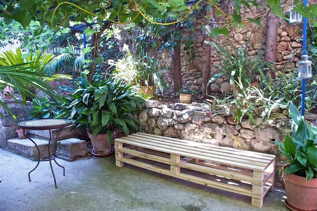 HD RIUDEBITLLES Art i allotjament