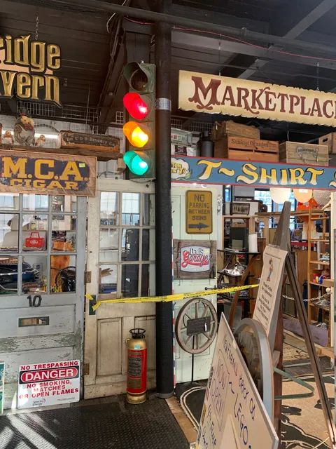 Knotty Pine Vintage & Collectibles